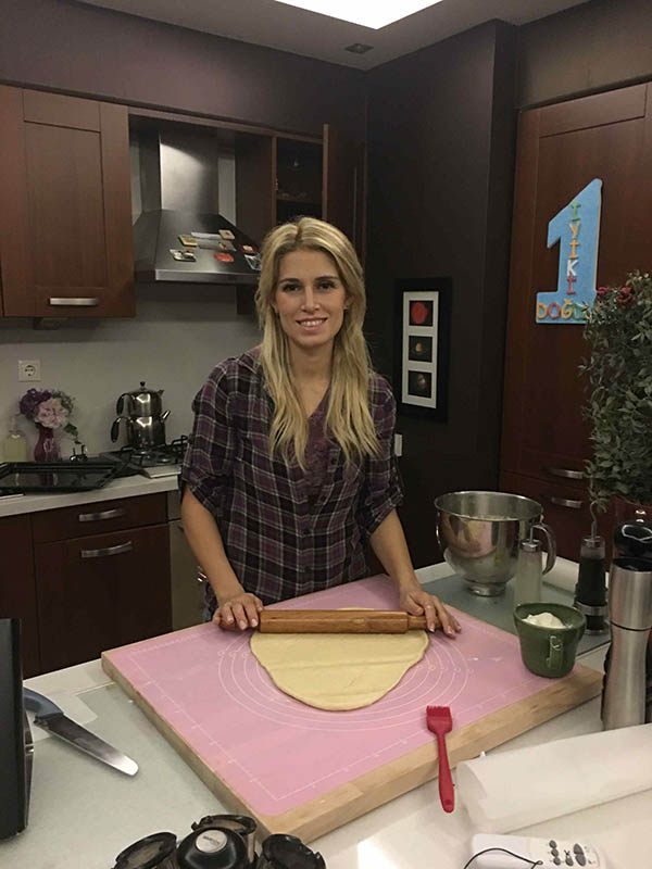 pizza-italyan-italyan pizzası-tuba üstün-derin üstün