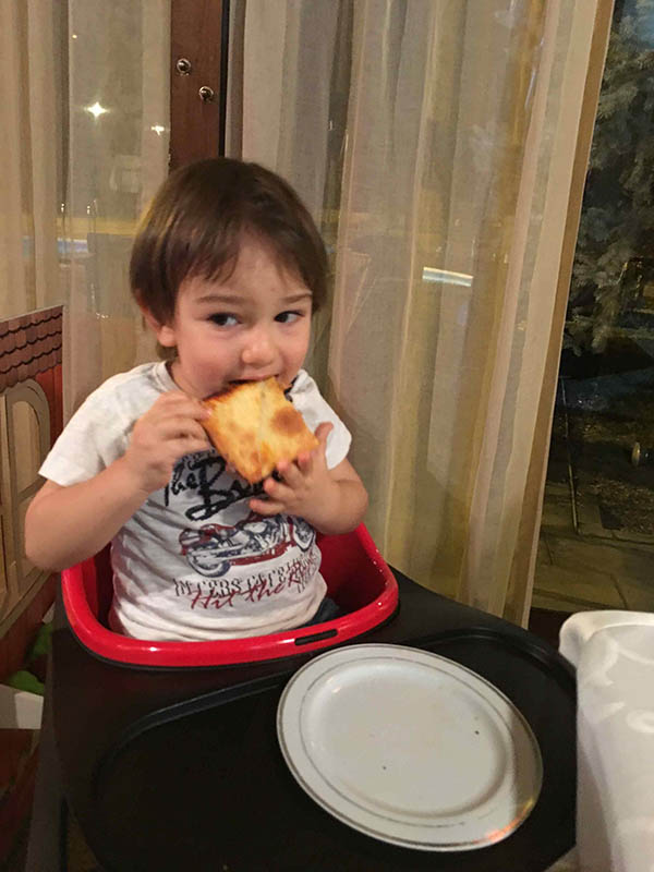 pizza-ev-anne-derinanne-tubaustun-tuba ustun-italyan pizzası