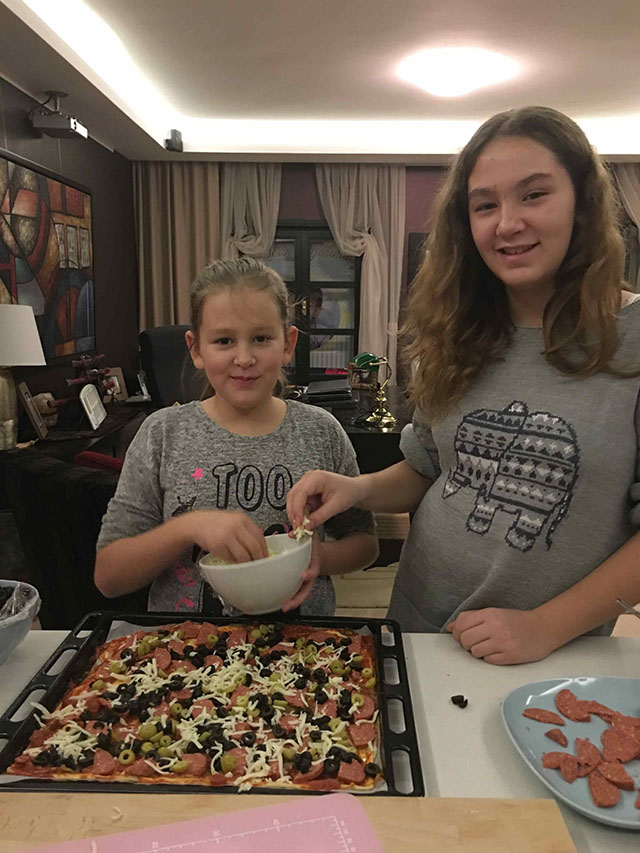 pizza-ev-anne-derinanne-tubaustun-tuba ustun-italyan pizzası