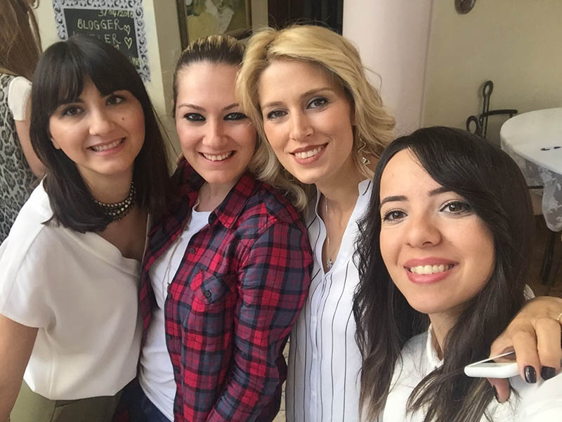 blogger-oyun-anne-derin-2-yaşında-derinanne-derinüstün-derin2yaşında-doğumgünü-derinüstün-derinustun-bebek-işaretdili-bebekişaretdili