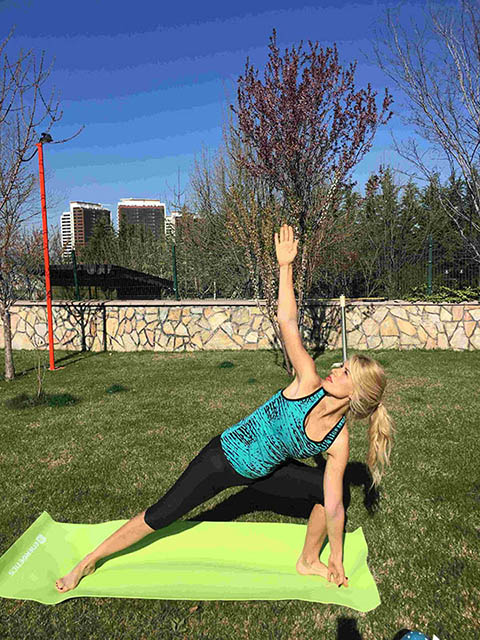 yoga-blogger-oyun-anne-derin-2-yaşında-derinanne-derinüstün-derin2yaşında-doğumgünü-derinüstün-derinustun-bebek-işaretdili-bebekişaretdili