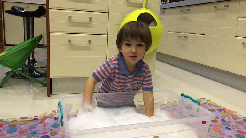 etkinlik-oyun-derin-2-yaşında-derinanne-derinüstün-derin2yaşında-doğumgünü-derinüstün-derinustun-bebek-işaretdili-bebekişaretdili